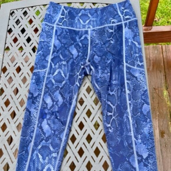 Victorias Secret Leggings Womens Size 10 Blue Snake Print 7/8 Length High Rise - Picture 3 of 11